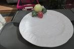 Bord wit met vaste decoratie (appel, aardbei, blaadjes), Neuf, Assiettes(s), Enlèvement ou Envoi, Poterie