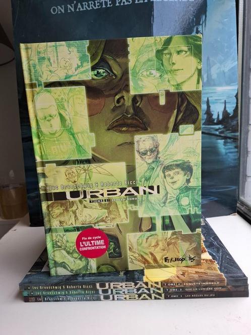 URBAN ENSEMBLE DE 4 TOMES TRES BON ETAT EO/REED, Boeken, Stripverhalen, Zo goed als nieuw, Complete serie of reeks, Ophalen of Verzenden