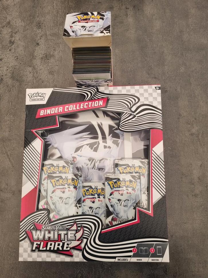 Pokemon White Flare binder Collection + kaarten, Hobby en Vrije tijd, Verzamelkaartspellen | Pokémon, Ophalen of Verzenden