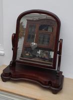 Oude kapspiegel in fineerhout, Enlèvement