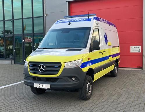 Mercedes-Benz 419 Cdi 4x4 Ambulance L2H2 (bj 2022), Auto's, Bestelwagens en Lichte vracht, Bedrijf, Te koop, Mercedes-Benz, Diesel