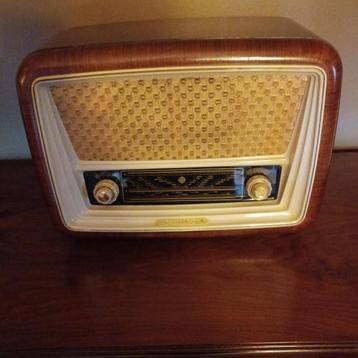 Oude Radio Meiningen 6106/56GWU beschikbaar voor biedingen
