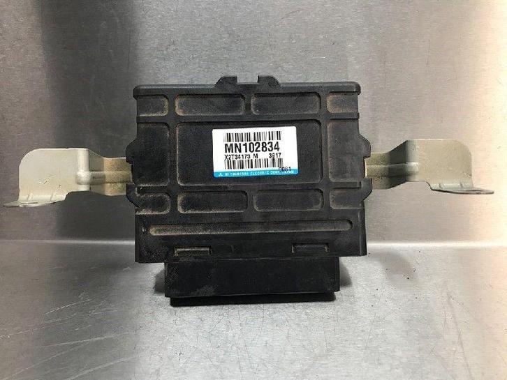COMPUTER ABS Mitsubishi Pajero Canvas Top (V6 / 7), Auto-onderdelen, Elektronica en Kabels, Mitsubishi, Gebruikt