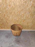 Rieten mand met houten versteviging – decoratief, Gebruikt, Mand, Warandestraat 51, Nazareth, Info@keukiesshop.com
