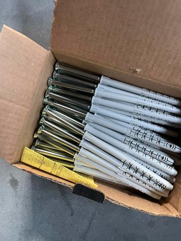 Friulsider X5 FM multiplug 10x135 T-40, spijkerplug beschikbaar voor biedingen