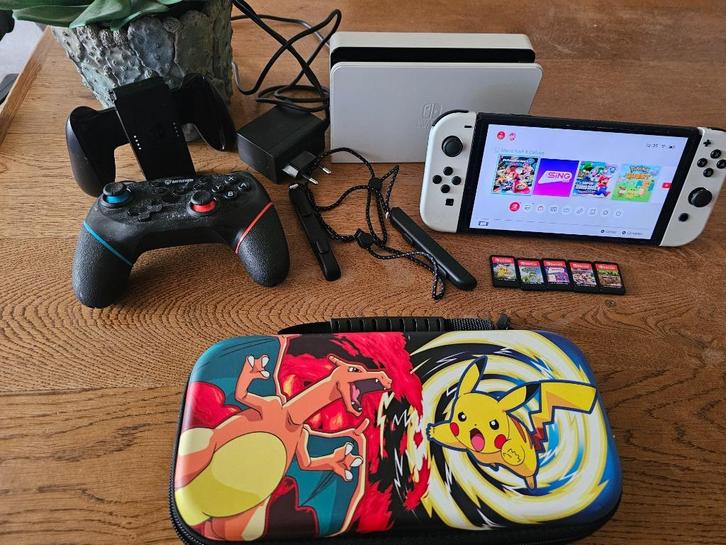 Nitendo switch oled, Games en Spelcomputers, Spelcomputers | Nintendo Switch, Zo goed als nieuw, Switch OLED, Met 2 controllers