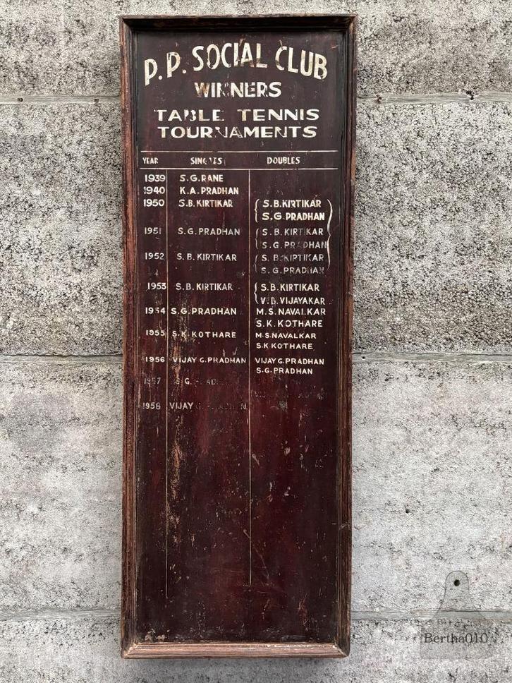 Authentiek houten kampioenspaneel originele inscripties 1939, Antiek en Kunst, Curiosa en Brocante, Ophalen of Verzenden