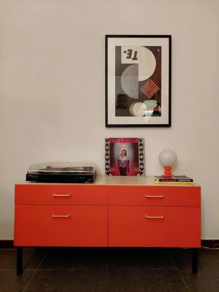 Vintage oranje commode/ low board kast, 1970s, Huis en Inrichting, Kasten | Dressoirs, Zo goed als nieuw, 100 tot 150 cm, 25 tot 50 cm