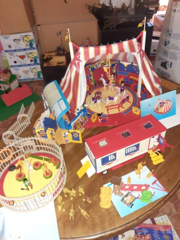 Playmobil circus + outfielders + aanhanger + dierenkooi 120€, Kinderen en Baby's, Speelgoed | Playmobil, Zo goed als nieuw, Complete set