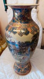 TRÈS GRAND VASE, Enlèvement