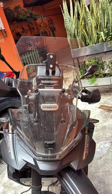 Wind deflector motor, Enlèvement, Comme neuf