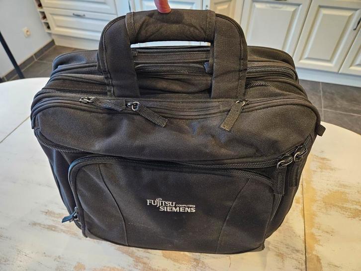 MALETTE PC FUJITSU SIEMENS 450 X 320 X 200, Informatique & Logiciels, Sacoches d'ordinateur portable, Utilisé, Sac à roulettes