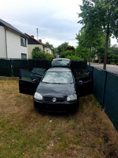 Vw golf V  1.4L voor IMPORT EXPORT, Auto's, Volkswagen, Particulier, Golf, ABS, Airbags, Boordcomputer, Centrale vergrendeling