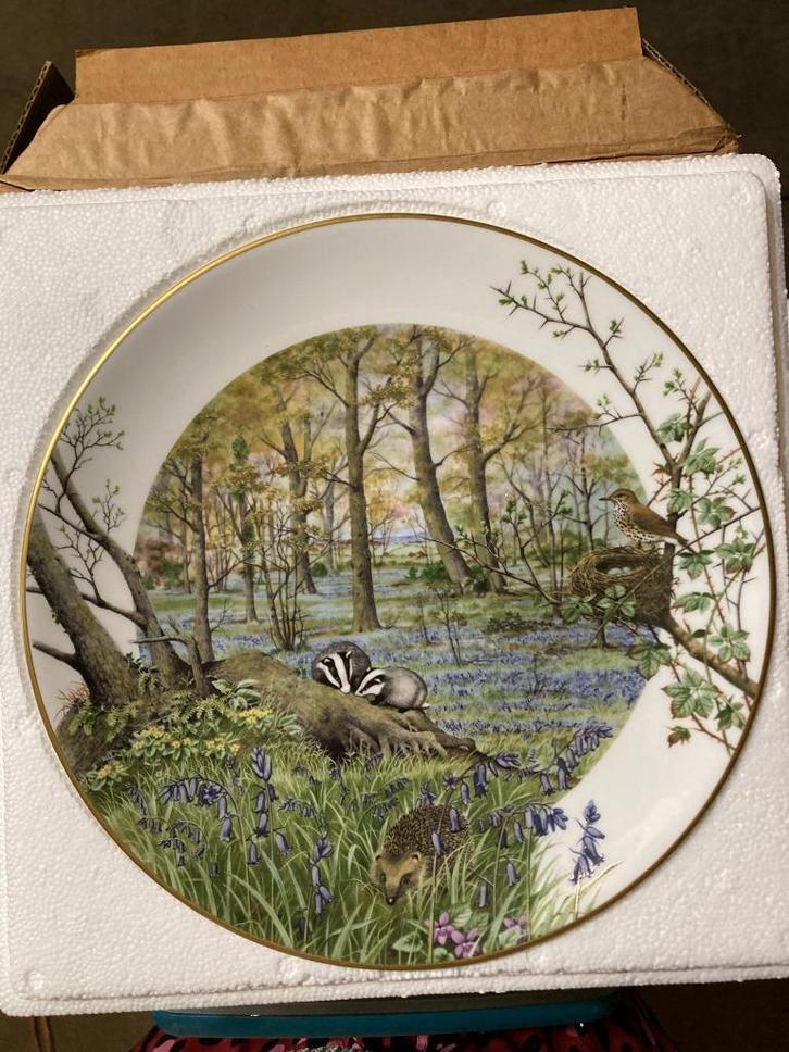 Porseleinen servies: Het Landelijk jaar, Antiek en Kunst, Antiek | Keramiek en Aardewerk, Ophalen