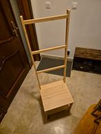 Ikea Ragrund stoel met handdoekrek., Huis en Inrichting, Badkamer | Badkamermeubels, Ophalen, Zo goed als nieuw