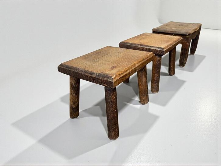 vintage mini houten krukjes /plantenhouder/mini bijzettafel, Antiek en Kunst, Curiosa en Brocante, Ophalen of Verzenden
