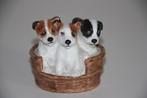 Royal Doulton HN 2558 Terrier jack russell Puppies in mandje, Comme neuf, Animal, Enlèvement ou Envoi