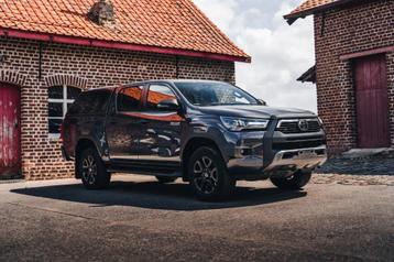Toyota Hilux Invincible 2.8D Automaat in perfecte staat! beschikbaar voor biedingen