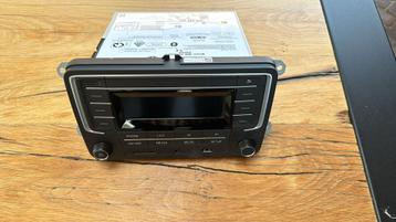 Originele radio Caddy beschikbaar voor biedingen