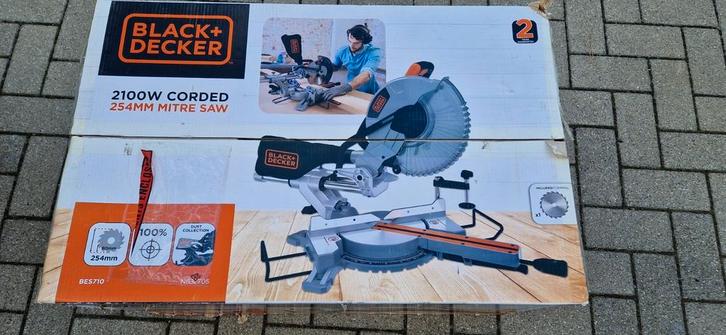 BLACK+DECKER BES700 1600W 216mm Afkort- en verstekzaag | 1x, Doe-het-zelf en Bouw, Overige Doe-Het-Zelf en Bouw, Nieuw, Ophalen of Verzenden