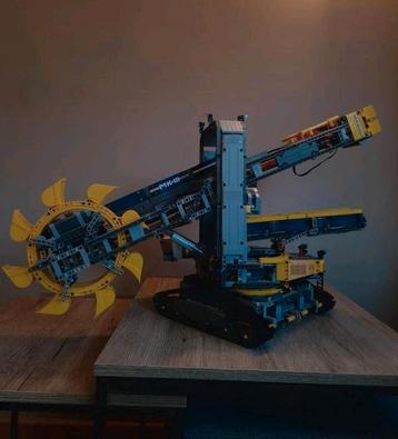 Lego Technic, excavatrice à godets à vendre. disponible aux enchères