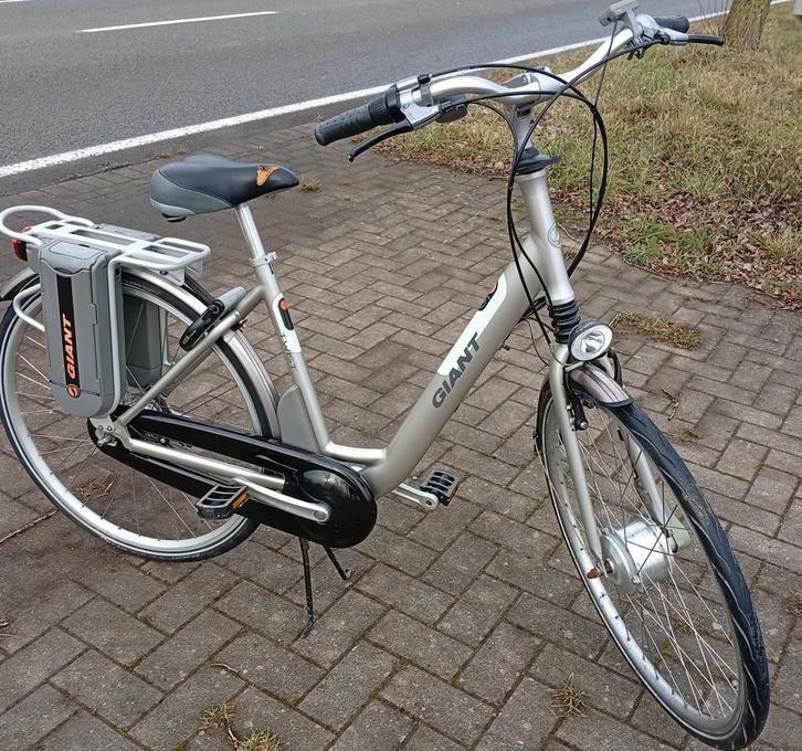Giant Twist E Bike damesfiets met werk aan, Vélos & Vélomoteurs, Vélos électriques, Utilisé, Gazelle, 50 km par batterie ou plus