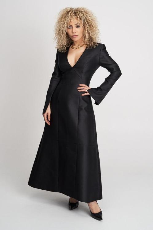 Designerjurk Marina van Lillian Khallouf (maat 36), Kleding | Dames, Jurken, Nieuw, Maat 36 (S), Zwart, Onder de knie, Ophalen of Verzenden