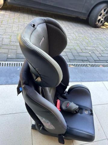 Autostoeltje voor kids beschikbaar voor biedingen