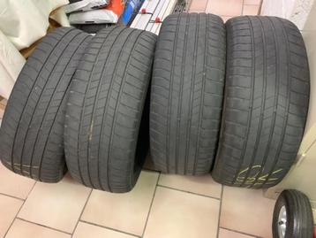 Lot de 4 pneus été BRIGESTONE TURANZA 215 55 R17 94V beschikbaar voor biedingen