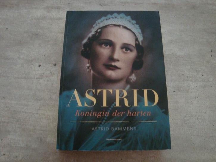ASTRID KONINGIN DER HARTEN, Boeken, Politiek en Maatschappij, Gelezen, Ophalen of Verzenden