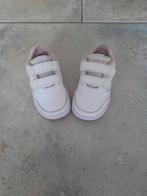 Te koop: Witte adidas schoentjes voor meisje maat 19, Schoentjes, Meisje, Gebruikt, Ophalen