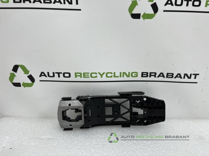 Poignée portière 4portes avant gauche d'un Audi A3, Autos : Pièces & Accessoires, Carrosserie & Tôlerie, Utilisé, 3 mois de garantie