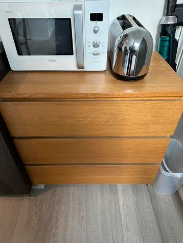 Bruine lade kast met 3 schuiven Ikea beschikbaar voor biedingen