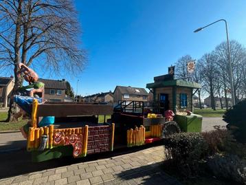 Carnavalswagens te huur  beschikbaar voor biedingen