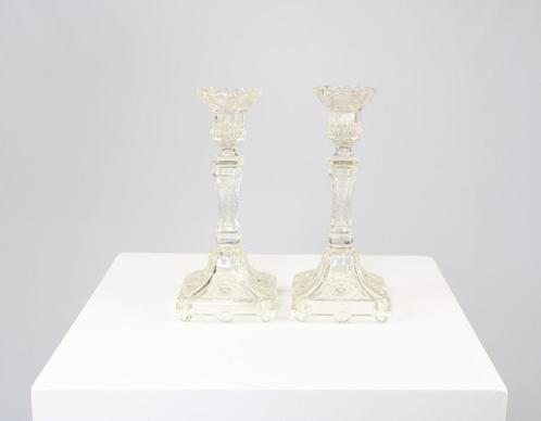 2 glazen kandelaars in persglas, Antiek en Kunst, Antiek | Kandelaars, Glas, Ophalen of Verzenden