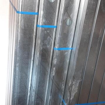 metal studs c75 x 260cm beschikbaar voor biedingen