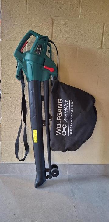 Bladblazer , bladzuiger , versnipperaar beschikbaar voor biedingen