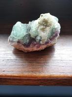 Minéraux de collection fluorite vert et mauve Europe UV, Ophalen of Verzenden, Mineraal