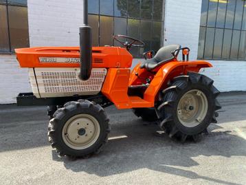 Kleine tractor Kubota B1400 - 4x4 - MICROTRACTORS.COM beschikbaar voor biedingen