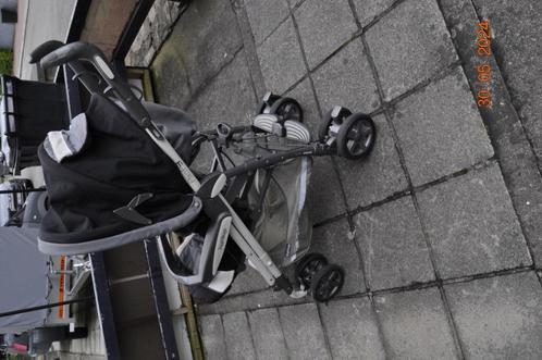 POUSSETTE enfant de marque Peg-Pérego, Kinderen en Baby's, Overige Kinderen en Baby's, Gebruikt, Ophalen