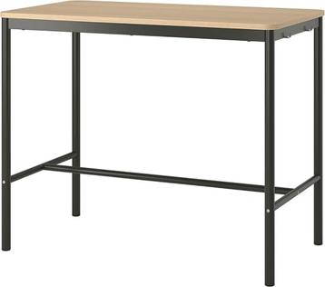 table haute & 4 chaises haute beschikbaar voor biedingen