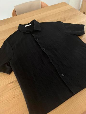 Zwart polohemdje van Zara in maat medium. beschikbaar voor biedingen