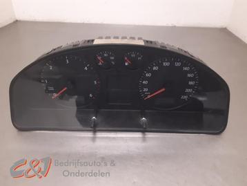 Kilometerteller KM van een Volkswagen Transporter beschikbaar voor biedingen