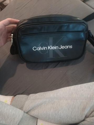 Sacoche Calvin Klein  beschikbaar voor biedingen