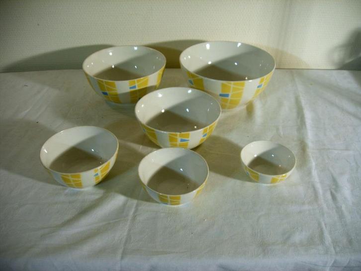 Nest van vintage schalen, Antiek en Kunst, Curiosa en Brocante, Ophalen of Verzenden