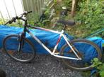 2 vélos 18 vitesses à réviser à 25€ piece, Ophalen, Zo goed als nieuw