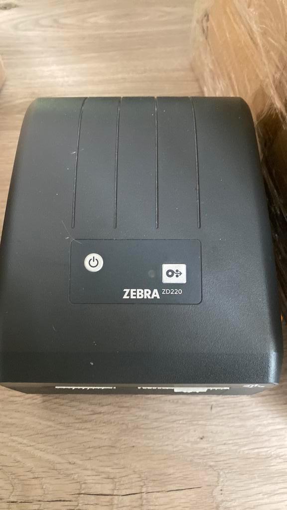 Zebra printer ZD220 te koop met labels, Computers en Software, Labelprinters, Zo goed als nieuw, Ophalen