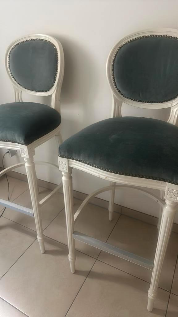 Twee barstoelen in klassieke stijl, Huis en Inrichting, Barren, Gebruikt, Ophalen