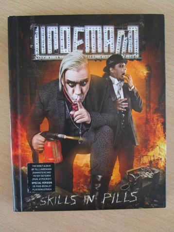 LINDEMANN (RAMMSTEIN) = SKILLS IN PILLS (CD - ÉDITION SPÉCIA, Enlèvement ou Envoi, Comme neuf, Coffret