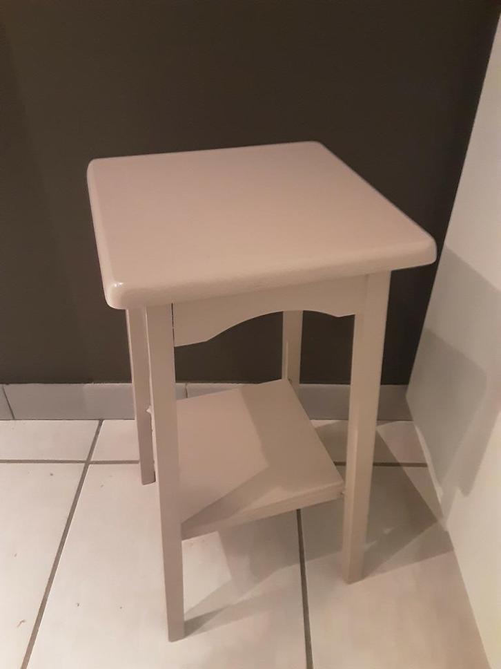 Schattig krukje  ! NIEUWSTAAT verlaagde prijs !, Huis en Inrichting, Krukjes, Zo goed als nieuw, Hout, Ophalen